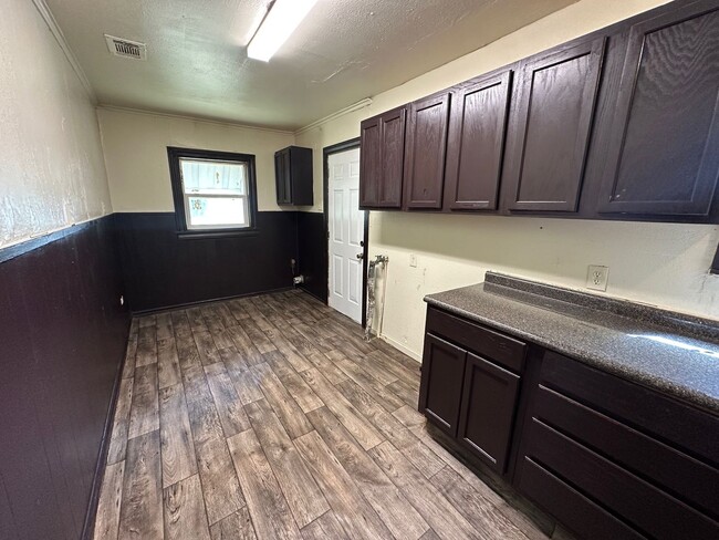 Building Photo - 3016 Live Oak Ave