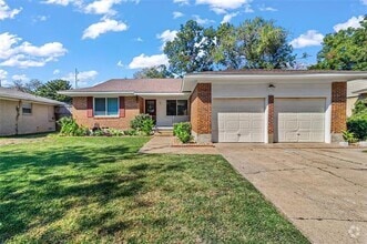 Building Photo - 505 King Ln