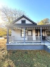 Building Photo - 730 Ryan St