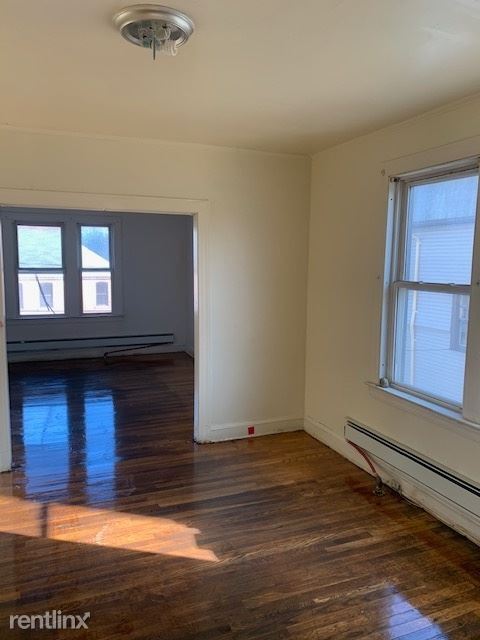 Building Photo - 2 br, 1 bath Apartment - 23-25 Love Ln