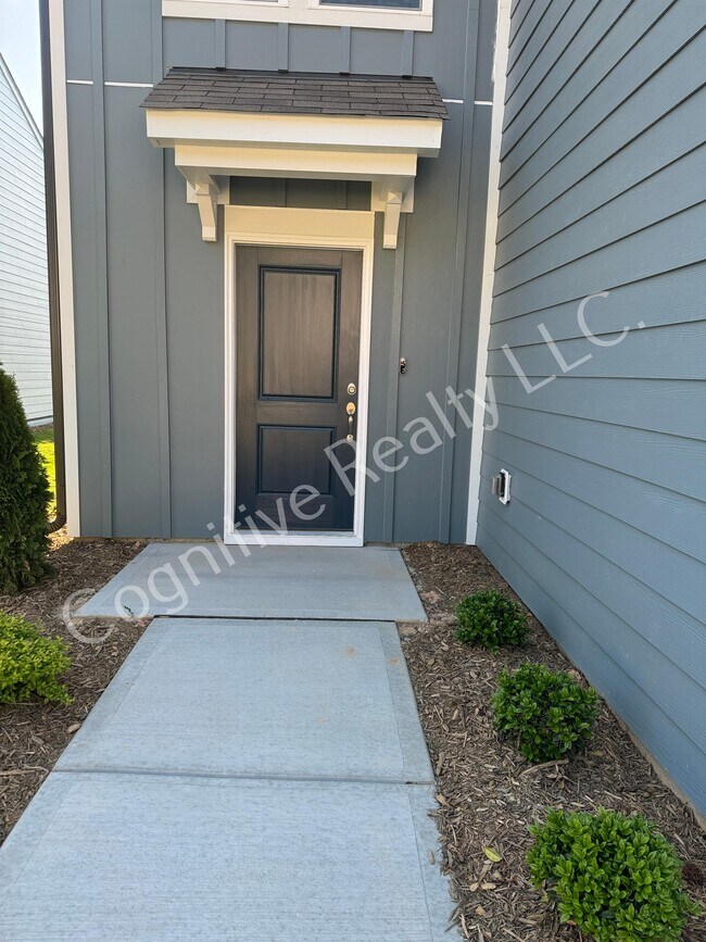 Foto del edificio - 857 McKenzie Pk Ter