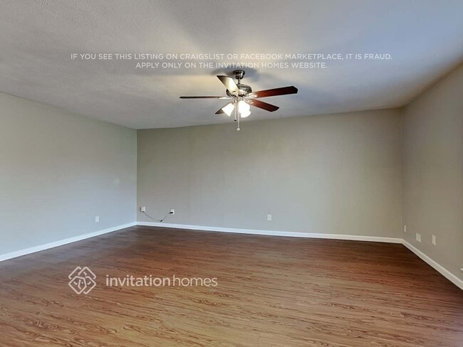 Foto del edificio - 5313 Marsh Dr