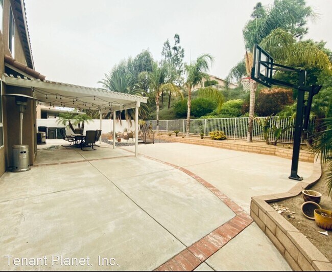 Building Photo - 4 br, 3.5 bath House - 917 Montague Cir