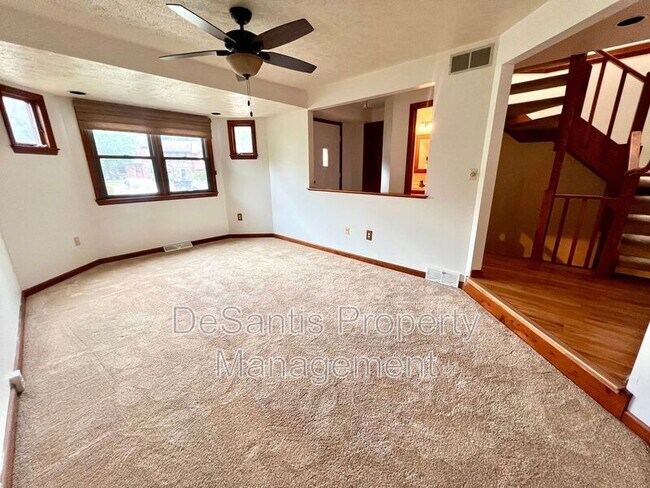 Foto del edificio - 1256 Queens Dr