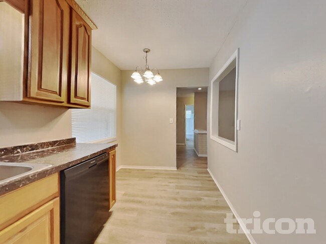 Foto del edificio - 2022 68th Ave S