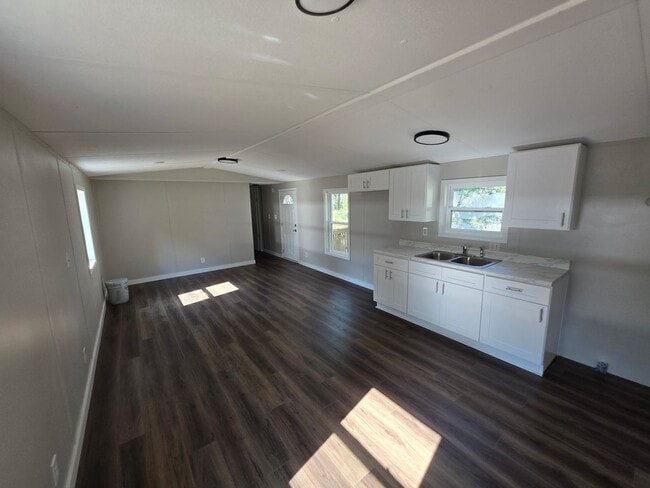 Building Photo - Lake Cherie Mobile Estates