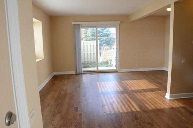 Foto del edificio - 824 E Hillside Ave