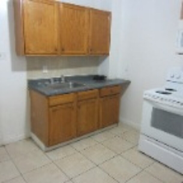 Building Photo - 229 Delamore Plz