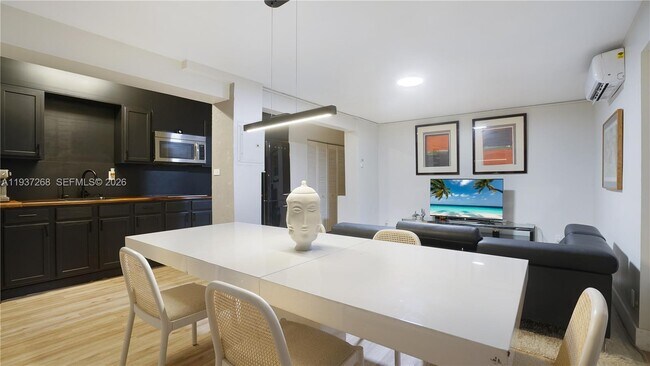 Foto del edificio - 1645 NE 9th Ave