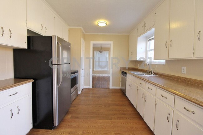 Foto del edificio - Well Maintained 3/2/2 Near TCU For Rent!