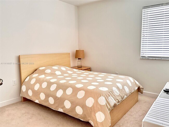 Foto del edificio - 415 NE 194th Ln