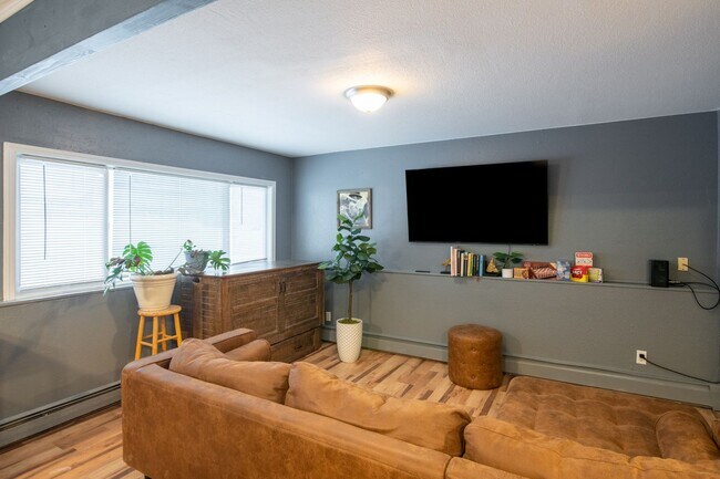 Building Photo - 2530 Abbey Lane NC90/APM10