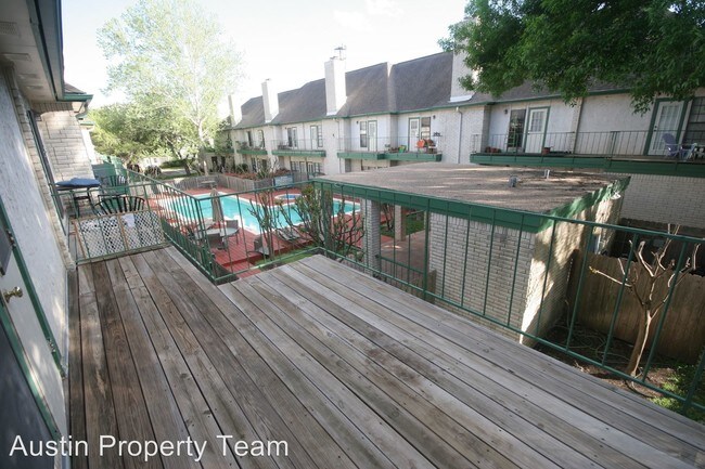 Building Photo - 1307 Kinney Ave