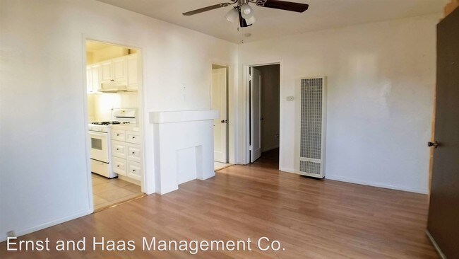 Building Photo - 1 br, 1 bath House - 1110 E. 59th St.