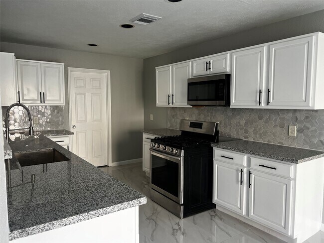 Foto del edificio - 2706 Piney Lake Ct