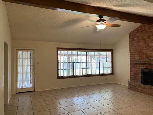 Foto del edificio - 7225 Sugar Ridge Rd