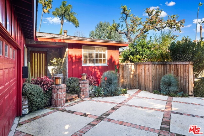 Building Photo - 4247 Sespe Ave