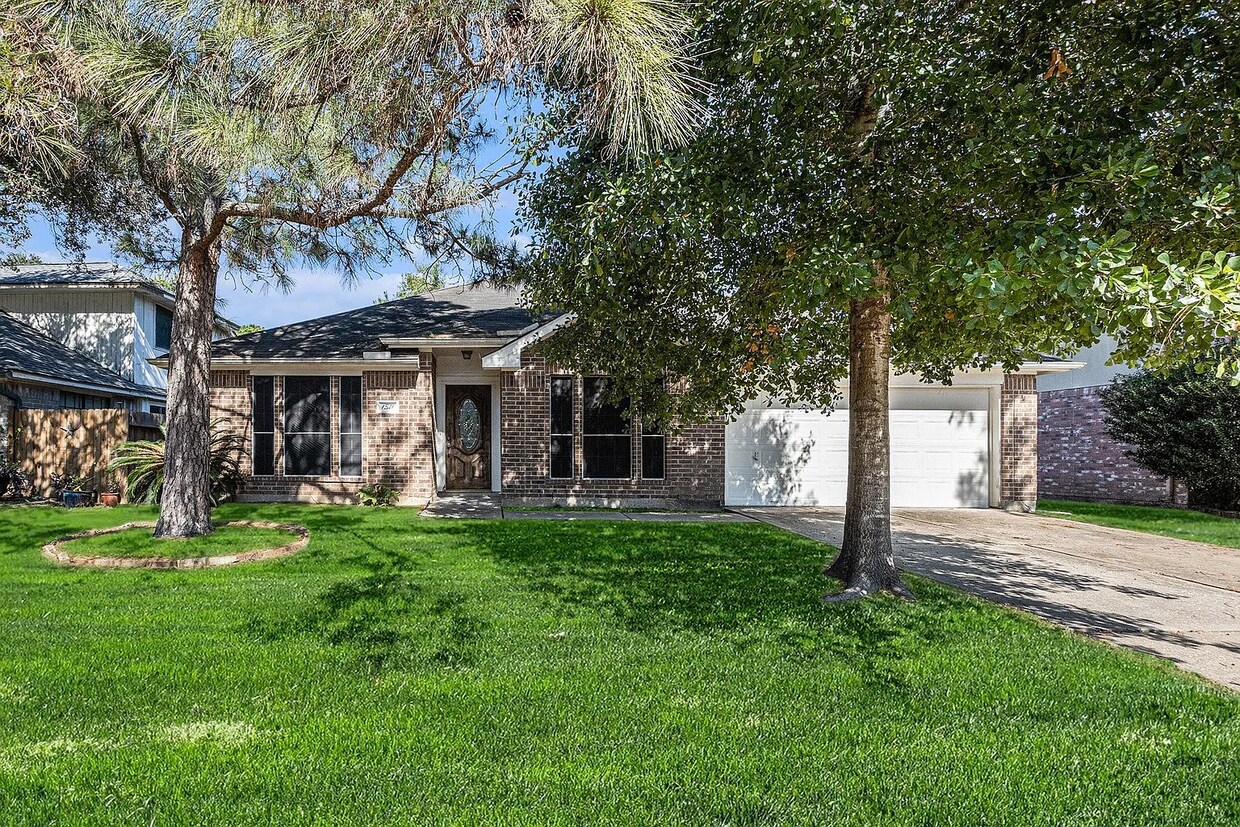 Foto principal - 1311 Hidden Canyon Rd