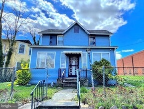 Building Photo - 613 Homestead St