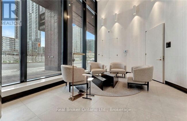 Photo du bâtiment - 480-1480 Front St W