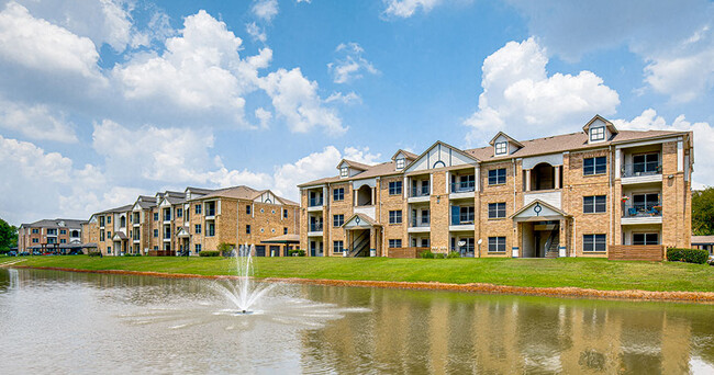 Foto del edificio - Towne Crossing Apartments