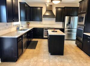 Building Photo - 207 Hazelwood Ct