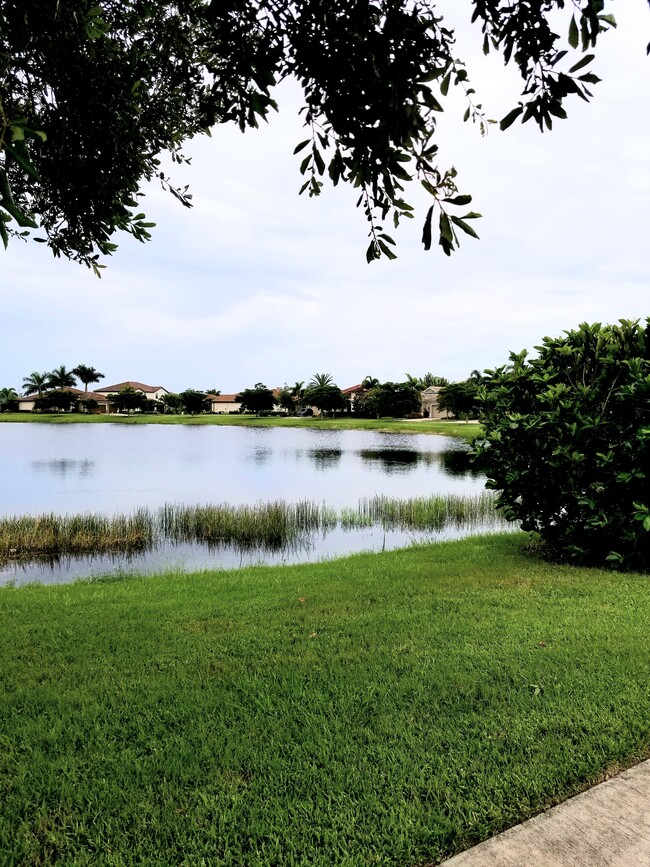 Spectacular LAKE VIEW. - 12604 Garibaldi Ln