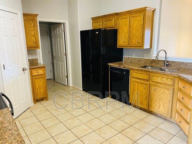 Foto del edificio - 5204 Kemper St