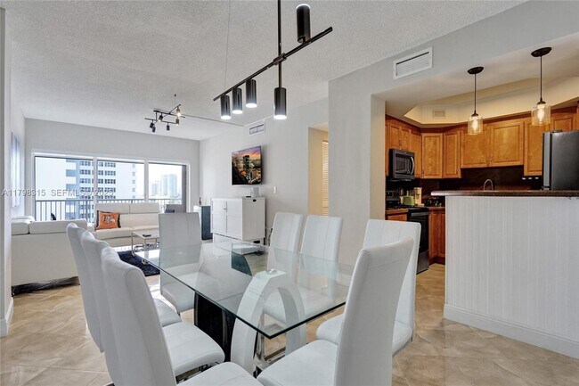 Foto del edificio - 1980 S Ocean Dr