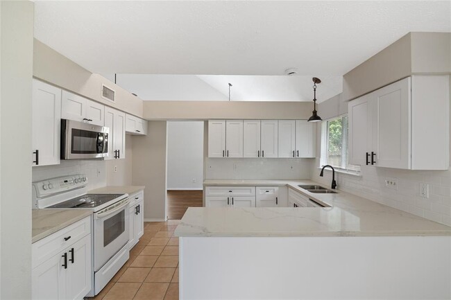 Foto del edificio - 4807 Shadowdale Dr