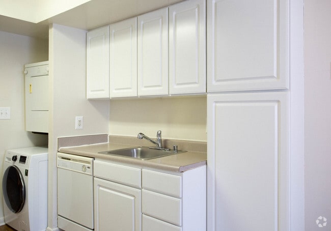 2BR, 2BA - 1100 - St. Charles at Olde Court Apartments