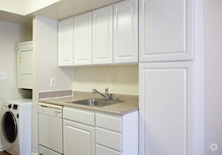 2BR, 2BA - 1100 - St. Charles at Olde Court Apartments