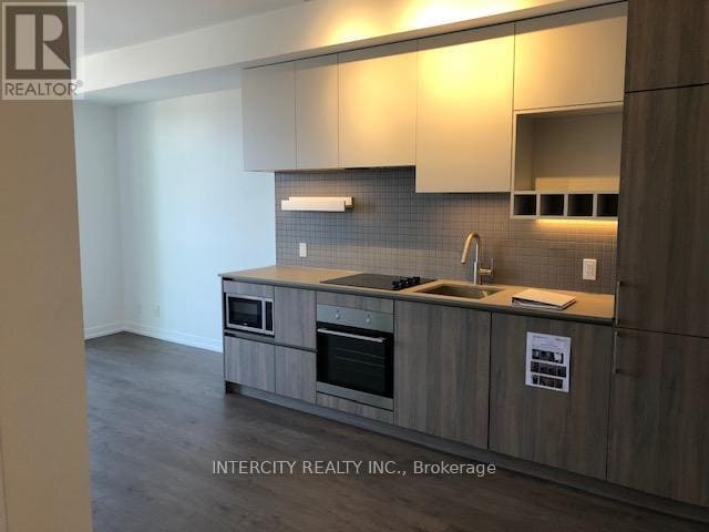 Photo principale - 950 Portage Pkwy