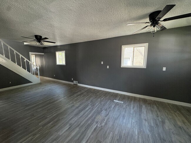 Foto del edificio - 620 1st Ave