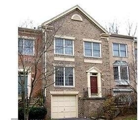 Foto principal - 6360 Tisbury Dr