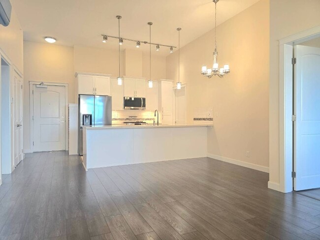 Building Photo - 20716 Willoughby Town Centre Dr