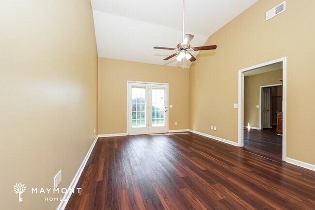 Building Photo - 3217 Hardwood Dr