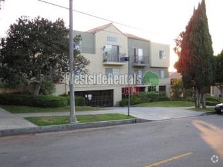 Building Photo - 3031 Grand View Blvd