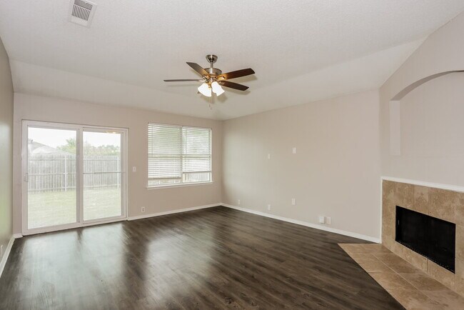 Foto del edificio - 1506 Clemson Dr