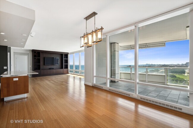 Foto del edificio - 340 E Randolph St