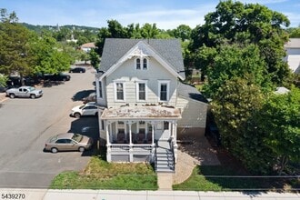Building Photo - 28 Bloomfield Ave