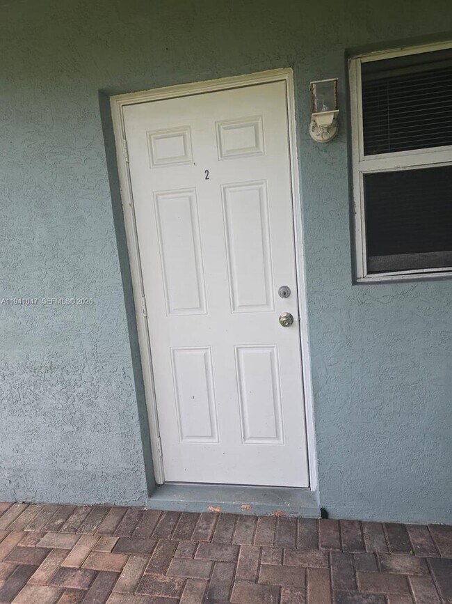 Foto del edificio - 3260 NE 19th Ave