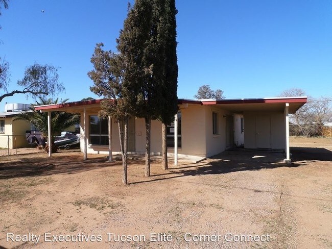 Building Photo - 6702 S Downing Ave