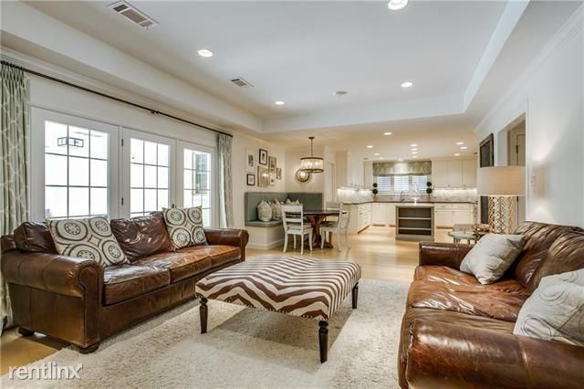 Foto del edificio - 3 br, 2 bath Townhome - 5756 Caruth Blvd