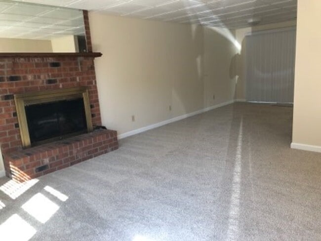 Foto del edificio - B-1 Kingswood Villas - Gorgeous townhome a...