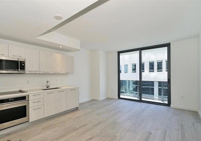 Photo - 55 SW 9th St Apartment