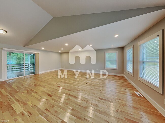 Building Photo - 3 br, 2 bath House - 97 Madeline Ct