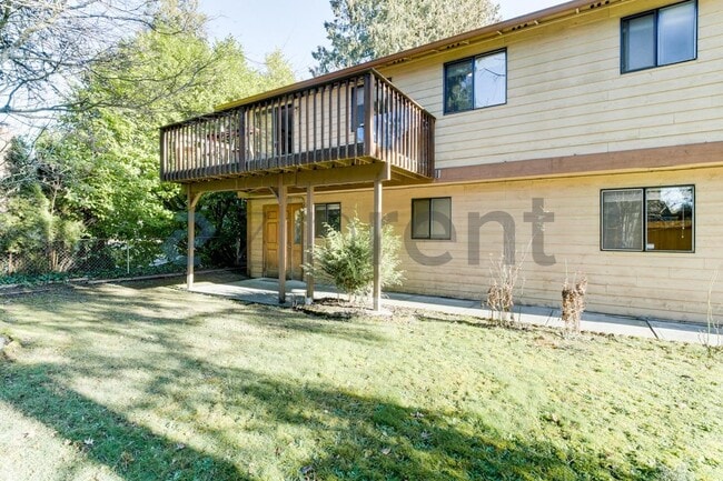 Building Photo - 14325 19th Ave NE