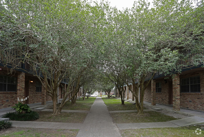 Building Photo - Courtland Park