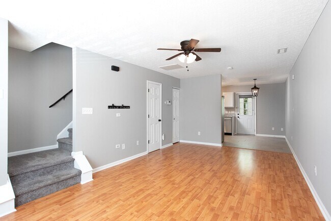 Building Photo - 3356 Tarleton W
